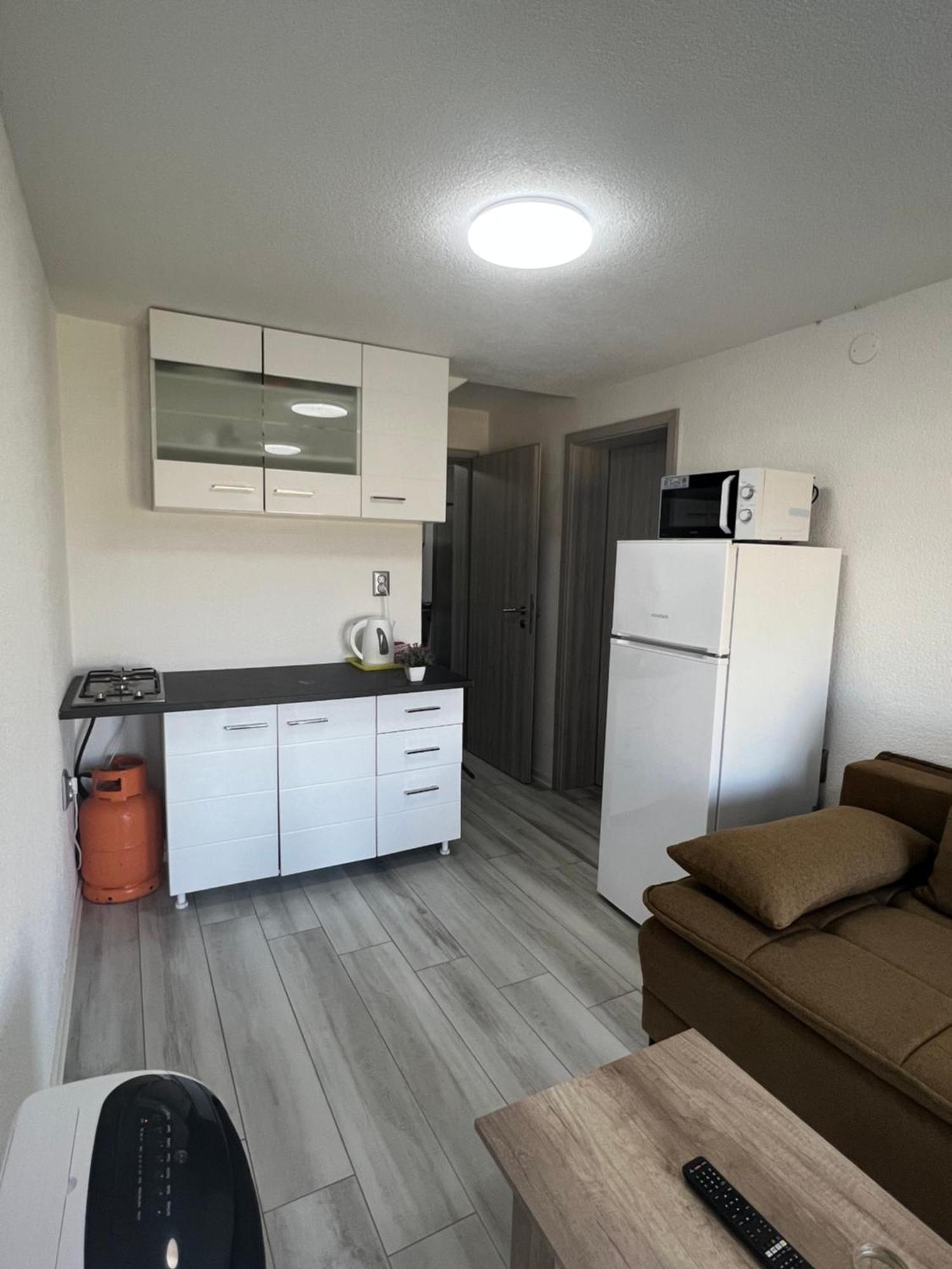 Apartments Linic Nin Exterior photo